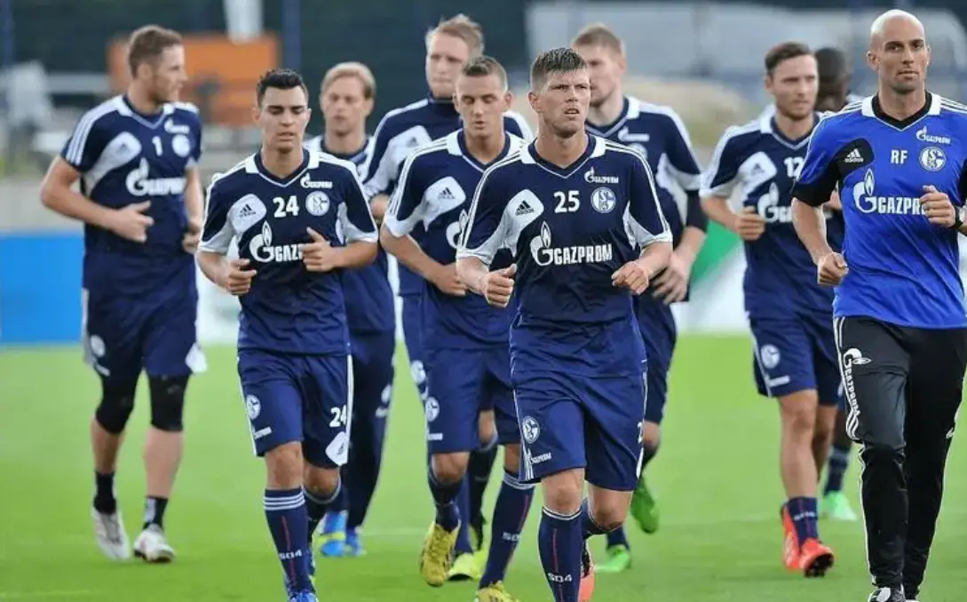 波尔图窗口期远射贴柱，志在欧联名次提升，目标明确，资深球员宣示担当